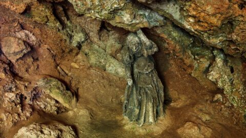 Charlotte-gale-mother-shiptons-12x8-4393