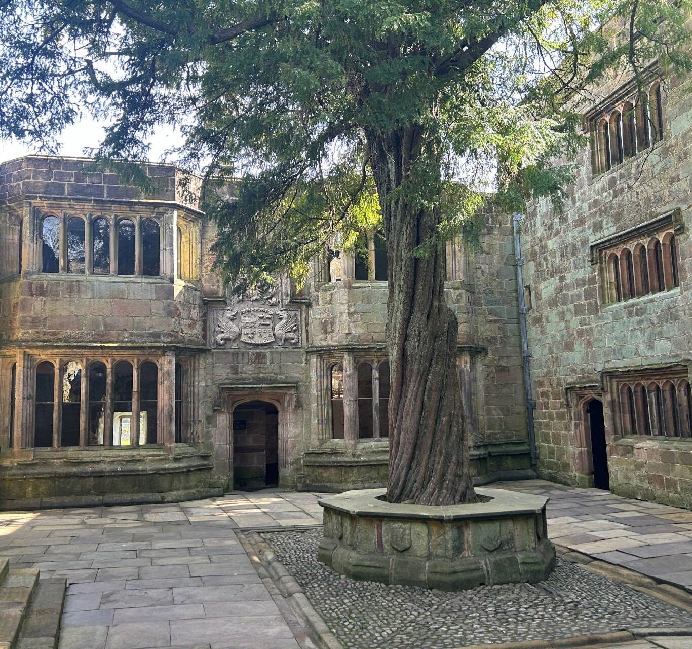 Skipton Castle Hall – 1920 x 1280